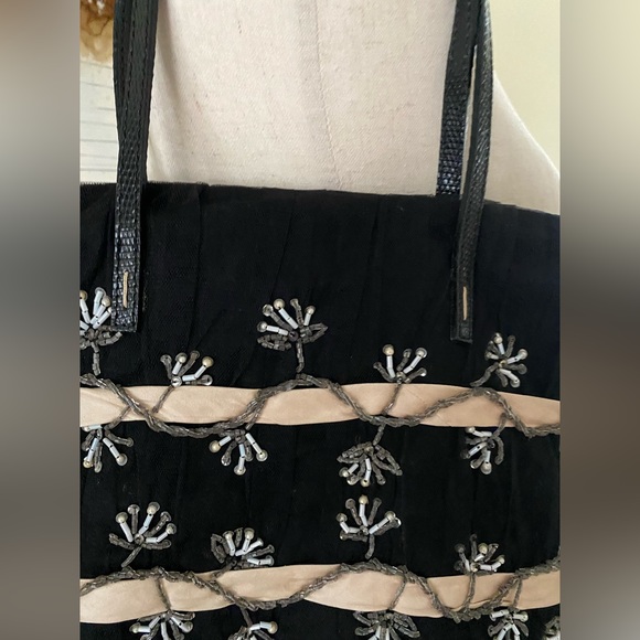 RARE Y2K Authentic Valentino Garavani intricately beaded silk and leather tote ~ - Picture 3 of 16